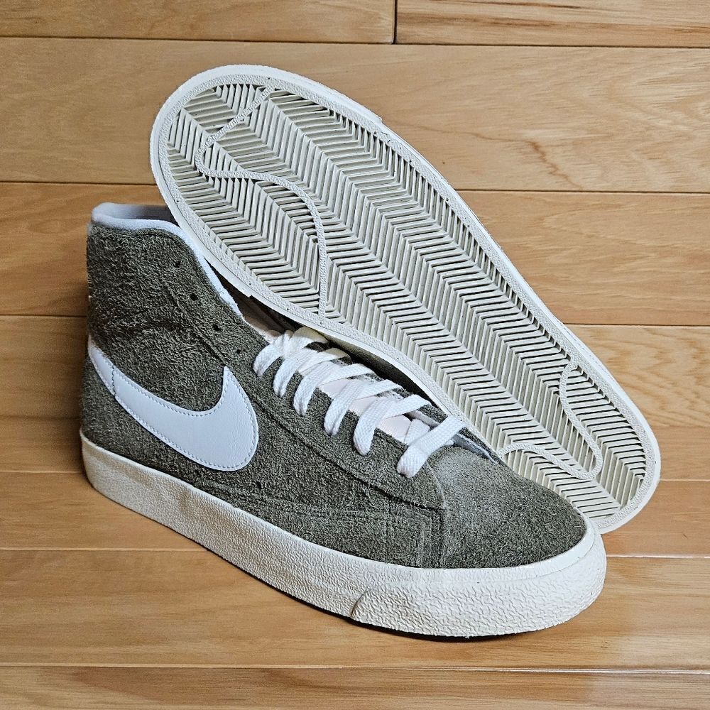 Nike Blazer Mid '77 Vintage Size 10.5 Olive Green Womens Shoes DV7006-201 - Picture 6 of 12